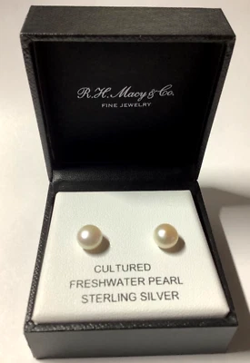 Pendientes de perlas cultivadas de agua dulce de plata de ley de 7 mm Macy & Co joyería fina Foto 1 de 4