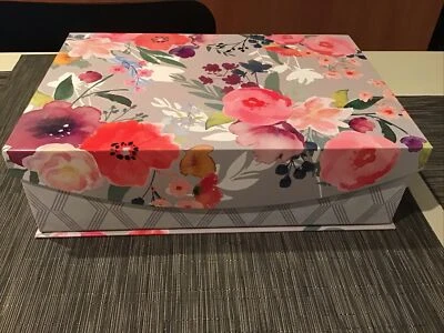 Molly And Rex Punch Studio Rectangular Solapa Caja Almacenamiento Organización Floral Foto 1 de 4