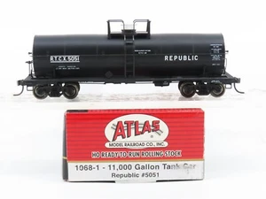HO Scale Atlas 1068-1 RTCX Republic 11,000 Gallon Single Dome Tank Car #5051 - Picture 1 of 12