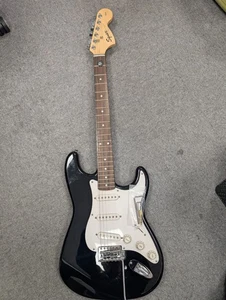 Squier Affinity Stratocaster By Fender Black And White Excellent (S3) - Picture 1 of 10