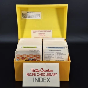 Vintage Betty Crocker Recipe Card Library 1971 with Cards MCM Yellow Plastic Box - Picture 1 of 10