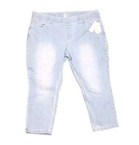Skinny Fit Mid Rise Stretch Women's Plus Size Light Wash Blue Jeans ● 2X ● NEW - Picture 1 of 9