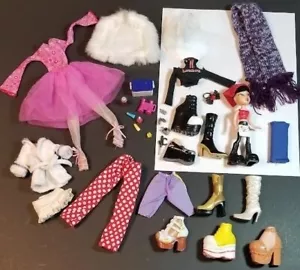 Lote de 32 piezas de accesorios para muñecas Bratz vintage botas extrañas 1 muñeca - Imagen 1 de 7