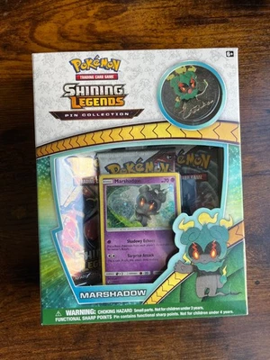 Caja de colección de prendedores Marshadow Pokemon Shining Legends sellada de fábrica TCG Foto 1 de 2
