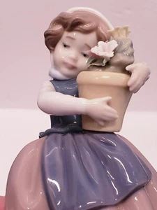 Lladro #5223 "Spring is Here" 1983 Girl with Basket of Flowers - RETIRED - Picture 1 of 8