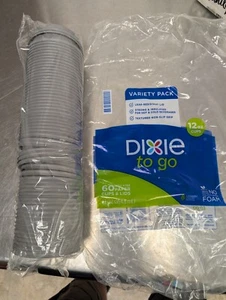 60 LIDS Dixie To Go® D9542 Domed Hot Cup Plastic Lids, Black, Fits 12oz./16oz. - Picture 1 of 1