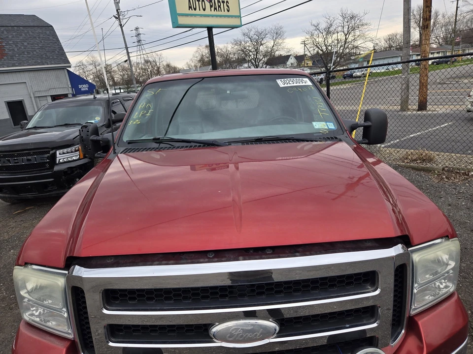 Hood FORD EXCURSION 00 01 02 03 04 05 Foto 1 de 2