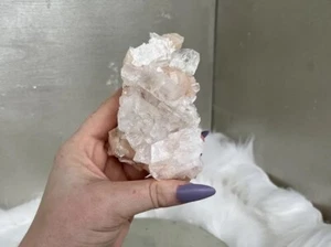 Apophyllite on Sugar Peach Stilbite Matrix - Bild 1 von 10