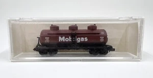 Life-Like #7766 N Scale Gauge Red Mobil Gas 3 Dome WSRX 238 Tanker Train Car - Picture 1 of 11