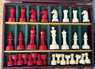 Juego de ajedrez de plástico de colección E.S. Lowe Exclusive LOWE Creations EE. UU. N.Y. Foto 1 de 4