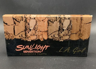 L.A. Girl (Sunlight Sensation) Highlighting Palette Illuminator 0.14 oz NIB - Image 1 of 2