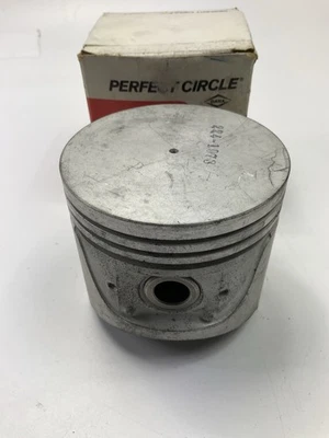 Perfect Circle 224-1973-030 Cast Piston .030" For 1970-1974 Datsun 240z 260z - Image 1 of 4