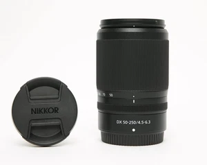 Nikon NIKKOR Z DX Objektiv 50–250 mm f/4,5–6,3 VR Z-Mount Lens Zoom DX-Format (schwarz) - Bild 1 von 7