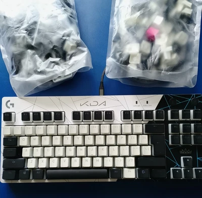 Logitech QWERTY Gaming Keyboard KDA League Of Legends Edition (US) - Bild 1 von 4