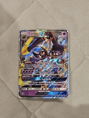 Lunala GC 66/149 Pokemon Card Sun and Moon - Image 1 of 2