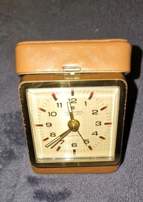 Junghans star-fox alter Klapp Reisewecker,70er mit Selbstleuchtenden Zeigern - Bild 1 von 4