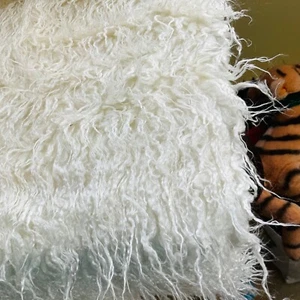Faux Fur Fabric 33X 54 Wide Shaggy Luxurious Thick Soft Pile Realistic Craft - Picture 1 of 11