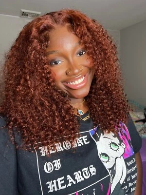 UNICE Paquetes Rizados Malasia Marrón Rojizo con Cierre de Encaje Tejidos de Cabello Humano Foto 1 de 4