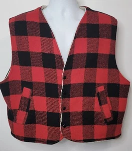 VTG CANYON GUIDE OUTFITTERS Red Black Buffalo Plaid SHERPA Lined Vest USA Sz L - Picture 1 of 7