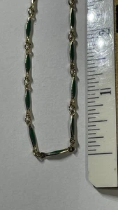 Vintage Sarah Coventry green enamel gold tone Necklace 7.5 inch - Bild 1 von 4