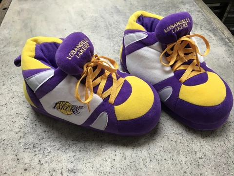 LOS Angeles LAKERS NBA Team Logo plush mens slippers Size Large Great Condition! Cover