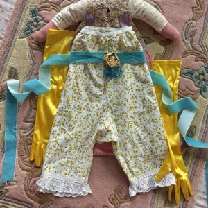 Stunning Floral Bloomer Shorts, Size XS-S - Picture 1 of 7