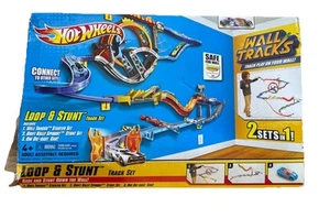 Hot Wheels LOOP & STUNT Track Set Builder MATTEL. 4+ Includes 1 Car Wall Tracks - Picture 1 of 2