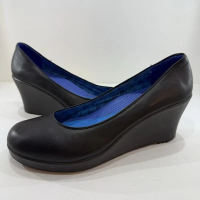 Zapatos sin cordones Crocs A-Leigh para mujer 10 punta cerrada tacón de cuña negros acolchados Foto 1 de 4