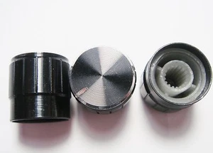Manopola pomello 16,5 mm x 16,8 mm alluminio nero 6 mm asse a innesto #15-48 - Foto 1 di 1