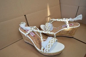 NWOB Two Lips Hazel White Women's Wedge Sandals - Picture 1 of 4