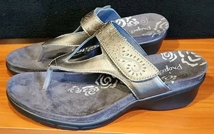Propet Womens Silver Textured Thong Sandals 8.5 Extra Wide (D) NWOB - Picture 1 of 5