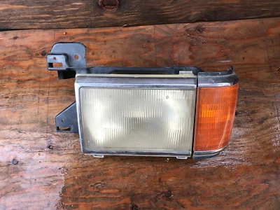 1987 1989 1990 1991 Ford Bronco farol halogênio passageiro direito E7TB-13005-A - Imagem 1 de 4
