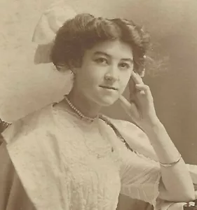 Victorian Era WOMEN-Lot of 27 Photos-Cartes de Visite-CdV-Cabinet Cards-Portrait - Bild 1 von 10