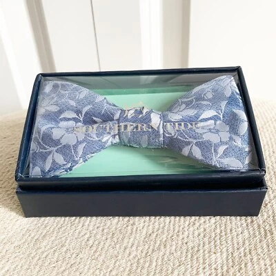 Pajarita Southern Tide azul floral seda preppy NUEVA NUEVA CON ETIQUETAS Foto 1 de 3