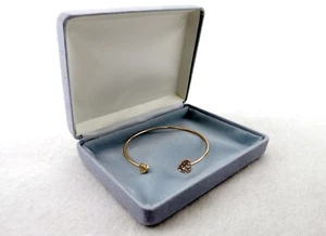 Brazalete Brazalete, Nueva Joyería de Moda, Tema Corazones/Amor, Tono Dorado ~ Estilo A - Imagen 1 de 4