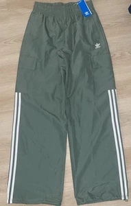 New Adidas Originals 3S Cargo Pants Trace Green Women's Sz Small IZ0716 MSRP $80 - Picture 1 of 5