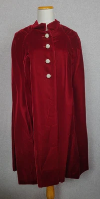 Capa de terciopelo rojo vintage para mujer con botones de diamantes de imitación Foto 1 de 4