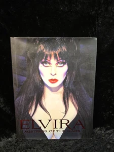 ELVIRA MISTRESS OF THE DARK 2016 HC/DJ - Foto 1 di 9