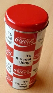 Barattolo dispensa in metallo con coperchio, Coca Cola 'it's the real thing', 27,7 x 7,5 cm - Foto 1 di 4