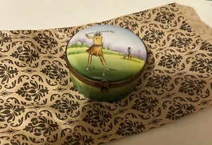 FRENCH ROCHARD LIMOGES HAND PAINTED LADY GOLFER TRINKET BOX - Picture 1 of 6