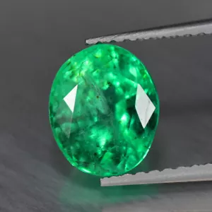 Piedra preciosa esmeralda natural zambiana color verde intenso de 1,90 quilates - Imagen 1 de 2