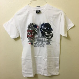 NWT 2015 Superbowl XLIX T Shirt Size Small New England Patriots Seattle Seahawks - Picture 1 of 6