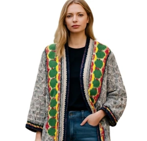 Kimono artistico boho aperto davanti ricamato floreale grigio spolverino Ivy Jane taglia unica - Foto 1 di 11