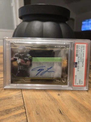 2015 Topps Strata Tyler Lockett Clear Cut Auto Relic RC Gold /25 Seahawks - Image 1 of 2