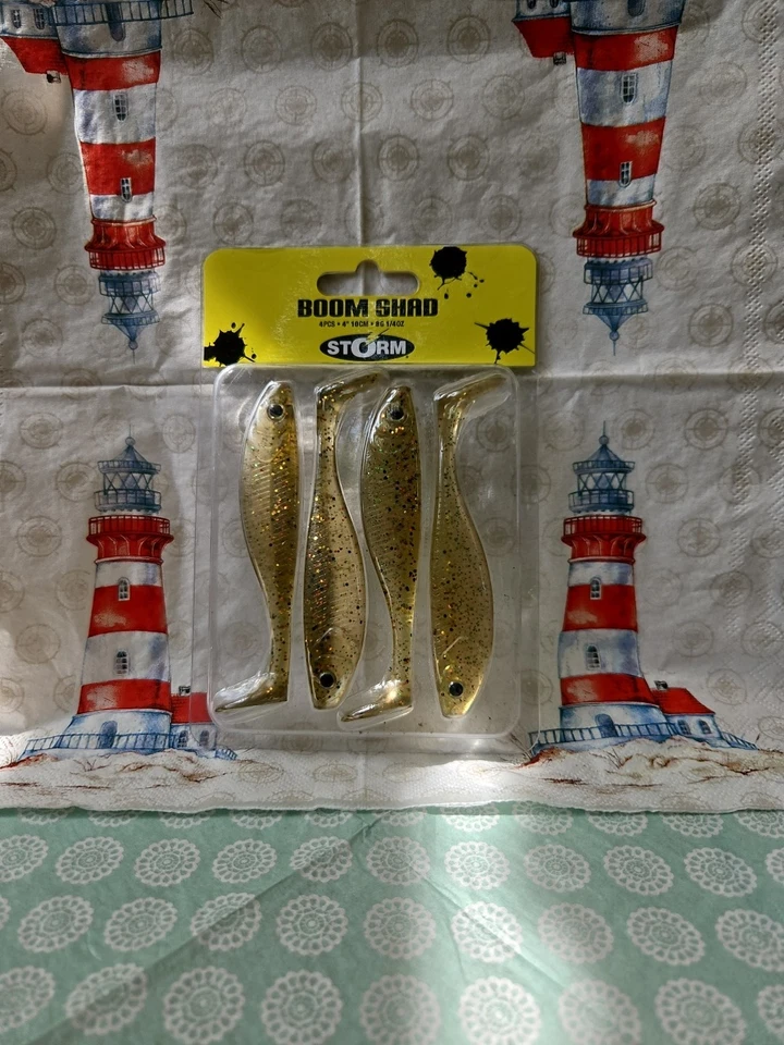 STORM BOOM SHAD 4PCS 10CM 8G Softbait Gummifisch  - Bild 1 von 2