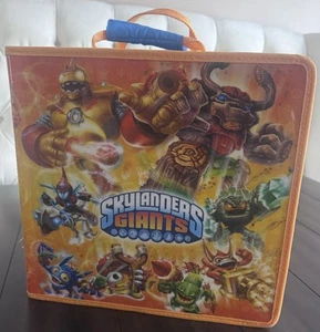 POWER A SKYLANDERS CARRY & DISPLAY CASE ( HOLDS 32 FIGURES ) with partitions - Picture 1 of 2