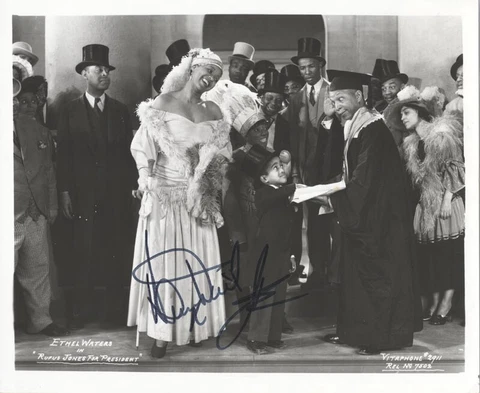 SAMMY DAVIS JR. - AUTOGRAPHED SIGNED PHOTOGRAPH Cover