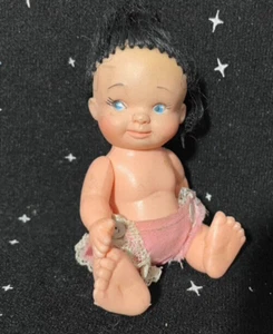 De colección Uneeda Doll Co. Baby PeeWee 1960 4" Hong Kong - Imagen 1 de 7