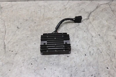 Regulador de voltaje rectificador Suzuki GSXR1000 2007-2008  Foto 1 de 3