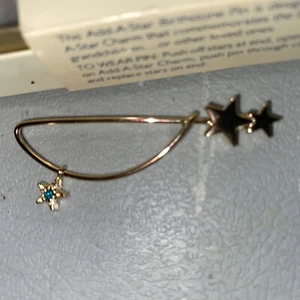 Nuevo de lote antiguo 1982 Avon Add-A-Star dije esmeralda simulado - Imagen 1 de 4